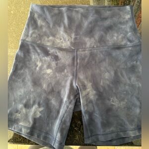 Lululemon Align High Rise Short 6” Excellent condition